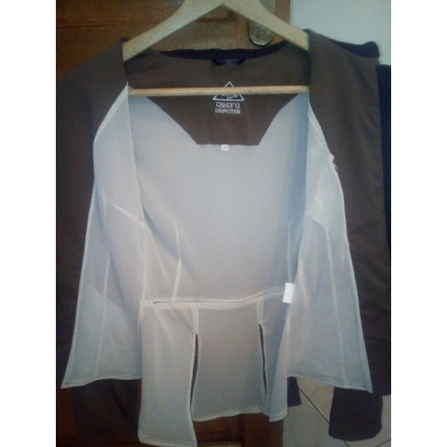 Superbe veste Askara marron ultra féminine et confortable