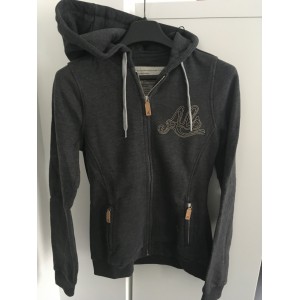 SWEAT ALEXANDRA LEDERMAN