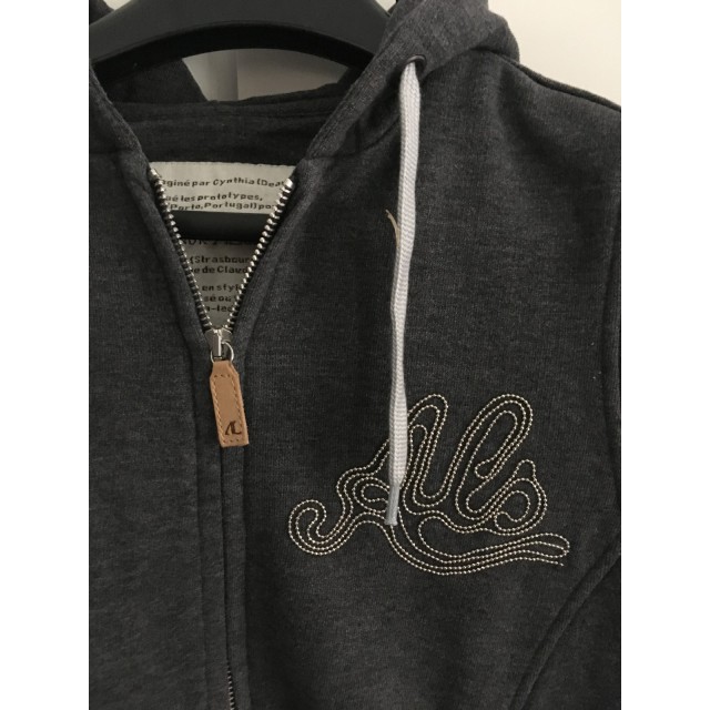 SWEAT ALEXANDRA LEDERMAN