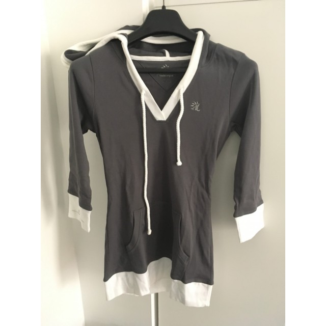 SWEAT ALEXANDRA LEDERMAN