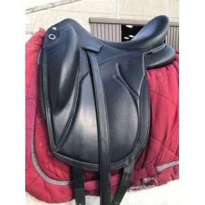 Selle dressage Devoucoux Makila Lab 17’