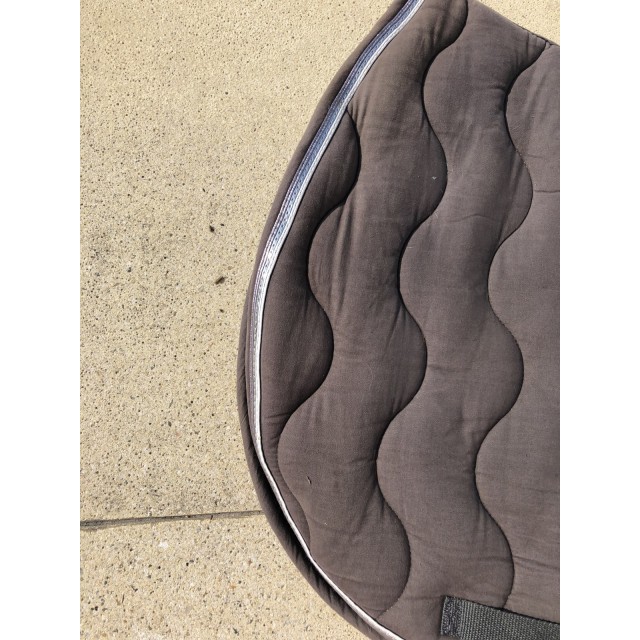 Tapis équitheme gris