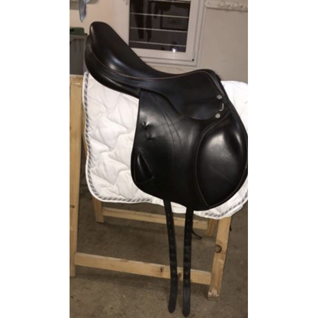 Selle équipe modèle expression