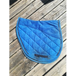 Tapis bleu électrique