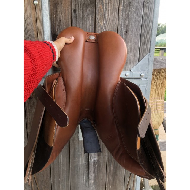 Selle bâtes caprilli