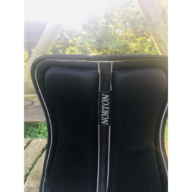 Amortisseur Norton noir respire