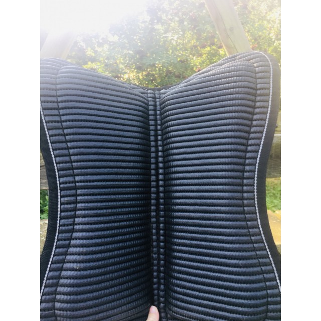 Amortisseur Norton noir respire