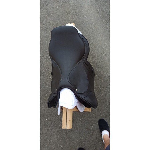 Selle CWD SE 02 taille 16.5 cuir doublé veau