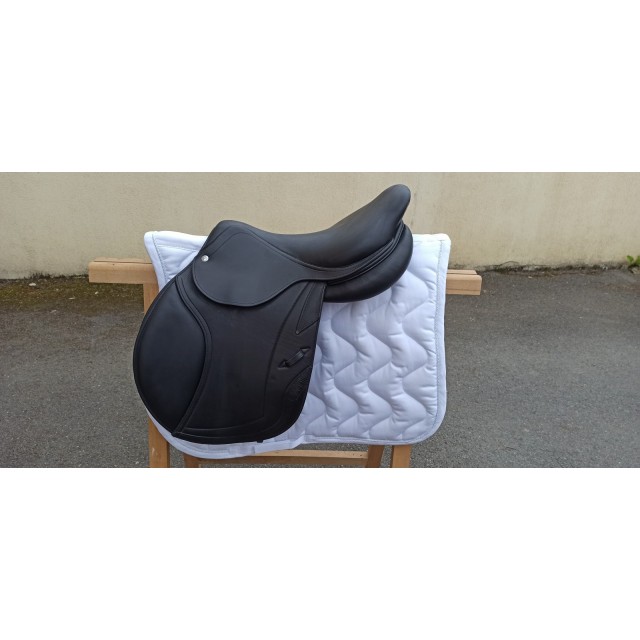 Selle CWD SE 02 taille 16.5 cuir doublé veau