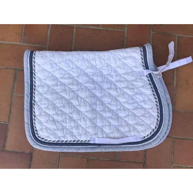 Tapis blanc de concours