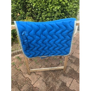 Tapis bleu équithème