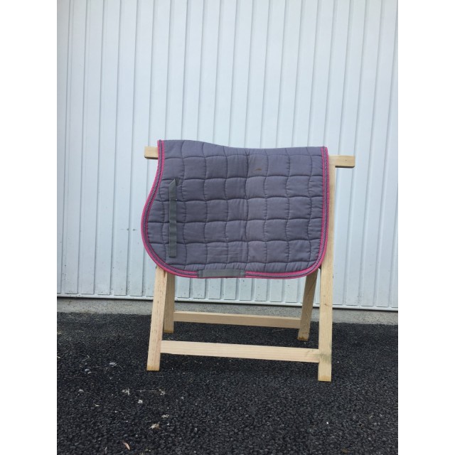Tapis gris et rose