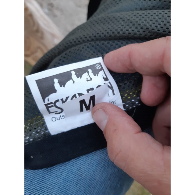 Chemise nid d’abeille ESKADRON vert kaki.