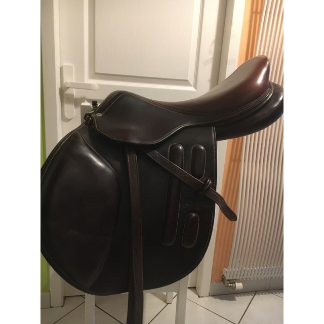 Selle GBS ~ 17,5 pouces