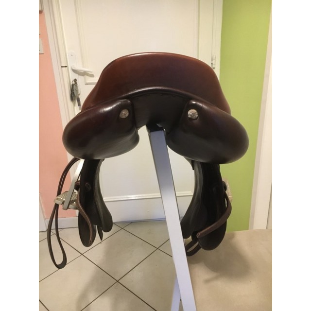 Selle GBS ~ 17,5 pouces