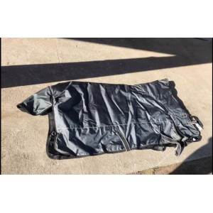 Couverture T 155 NEUVE prix négociable