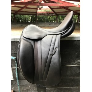 Selle Butet dressage 17’