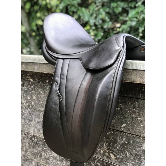 Selle Butet dressage 17’