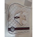 Ensemble tapis et bonnet
