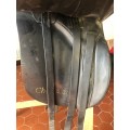 Selle de dressage KIEFFER en cuir noir de 17,5 (modèle Champion)
