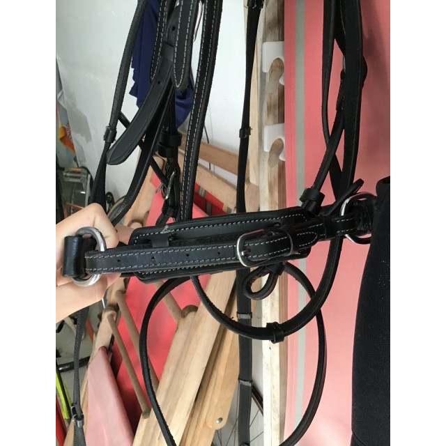Filet HKM  en cuir noir taille poney