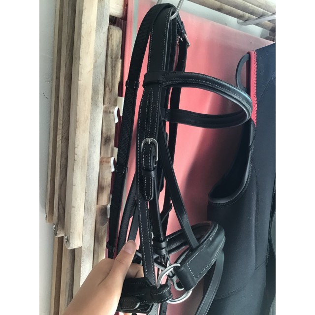 Filet HKM  en cuir noir taille poney