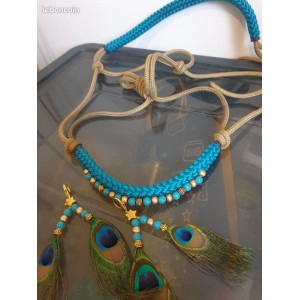 Licol éthologique or bleu avec perle et plume