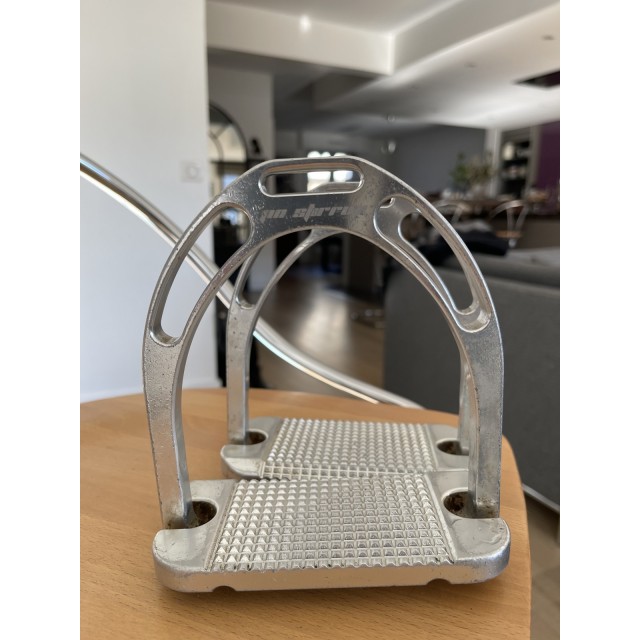Etriers Jin stirrup