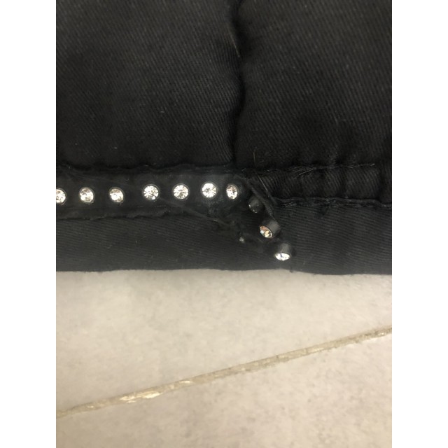 Tapis noir à strass