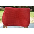Tapis de selle rouge