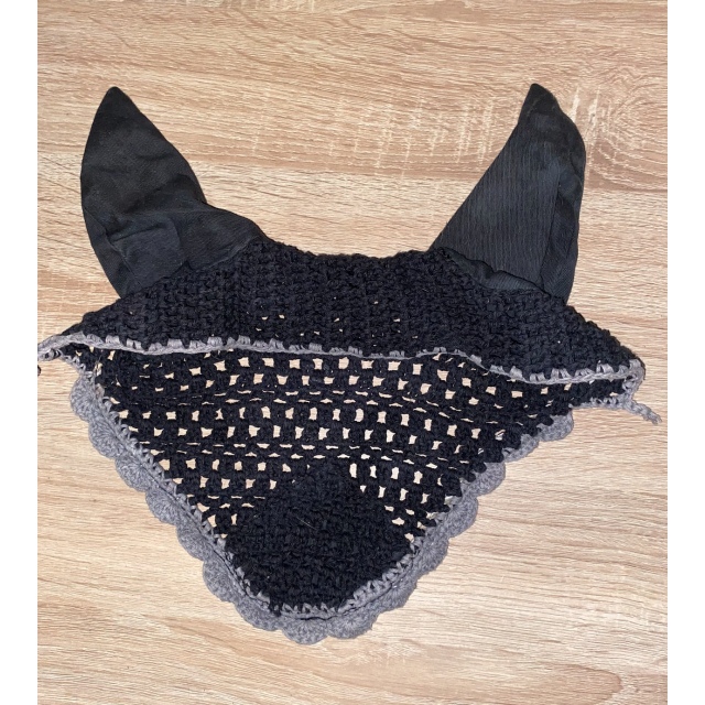 Bonnet noir taille poney