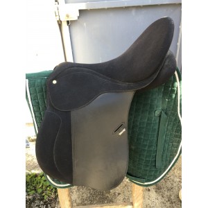 Selle de dressage