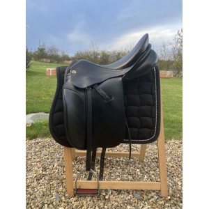 Selle de dressage