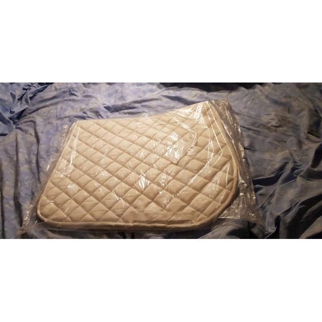 Tapis Blanc encore emballé