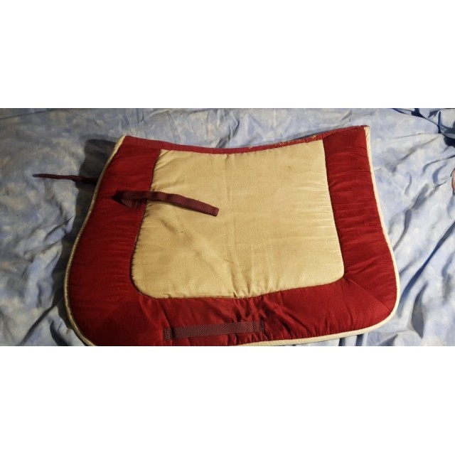 Tapis Rouge et Beige
