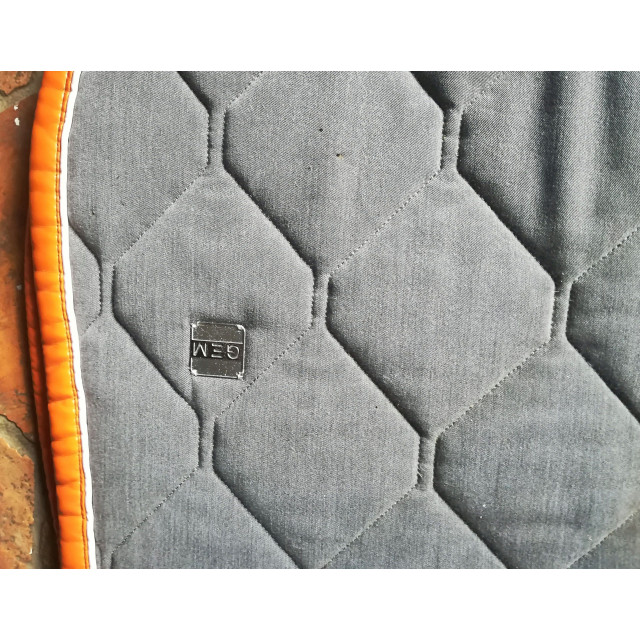 Tapis poney et bonnet