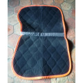 Tapis poney et bonnet