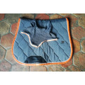 Tapis poney et bonnet