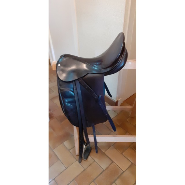 Selle de dressage County