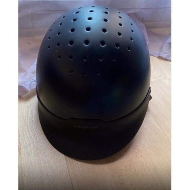 Casque d’équitation (bombe)