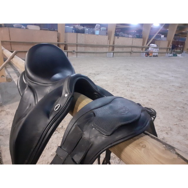 Selle dressage devoucoux