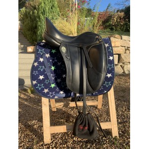 Selle de dressage 17 pouces