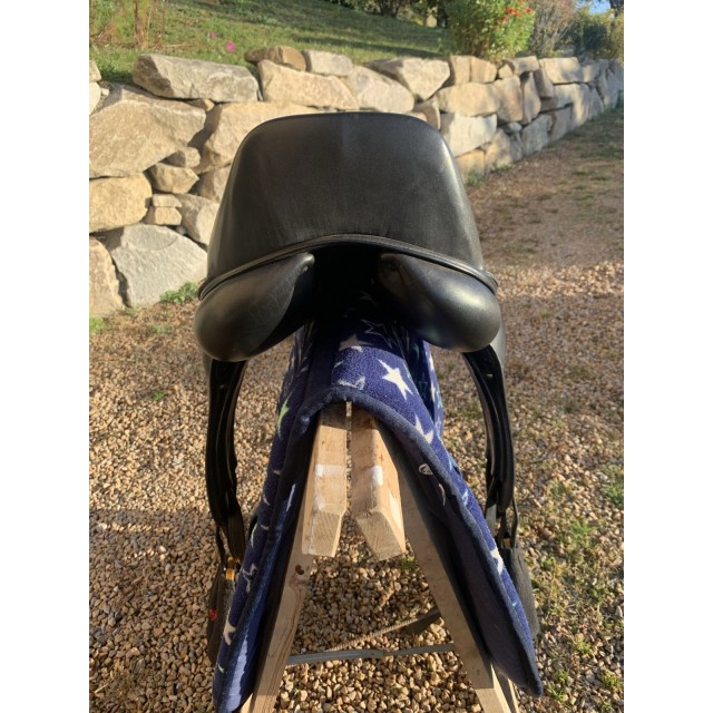 Selle de dressage 17 pouces