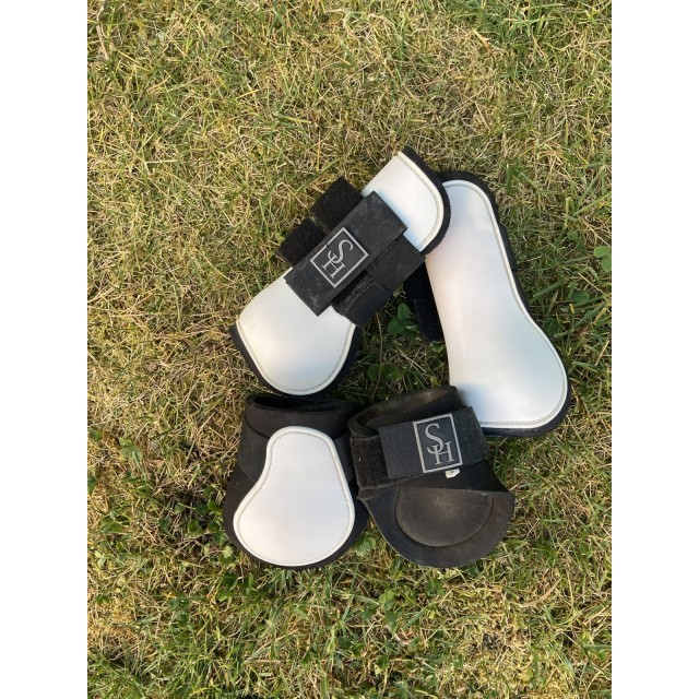 Guêtres et Protèges-Boulets Showmaster Blanche poney