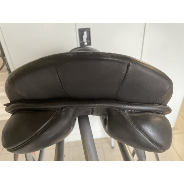 Selle première France art 204 taille 17 1/2