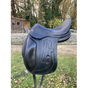 Selle de dressage GBS noire 17’