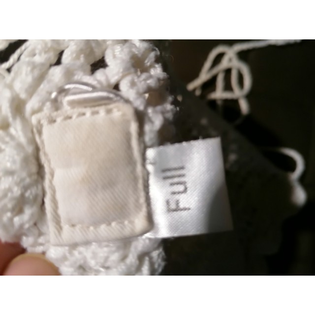 Bonnet blanc t. Cheval