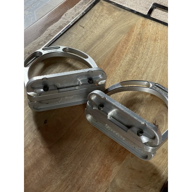 Étriers Jin Stirrup Alu