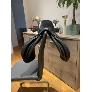 Selle mixte noir 17,5