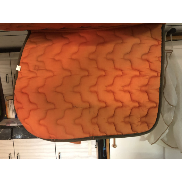Tapis et bonnet orange
